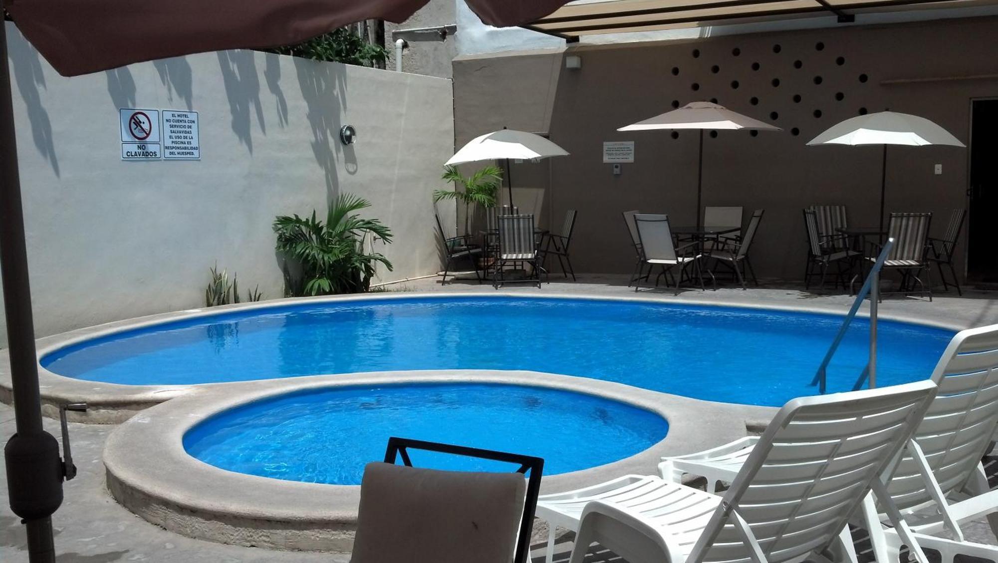 Hotel & Suites Domani Прогресо Стая снимка