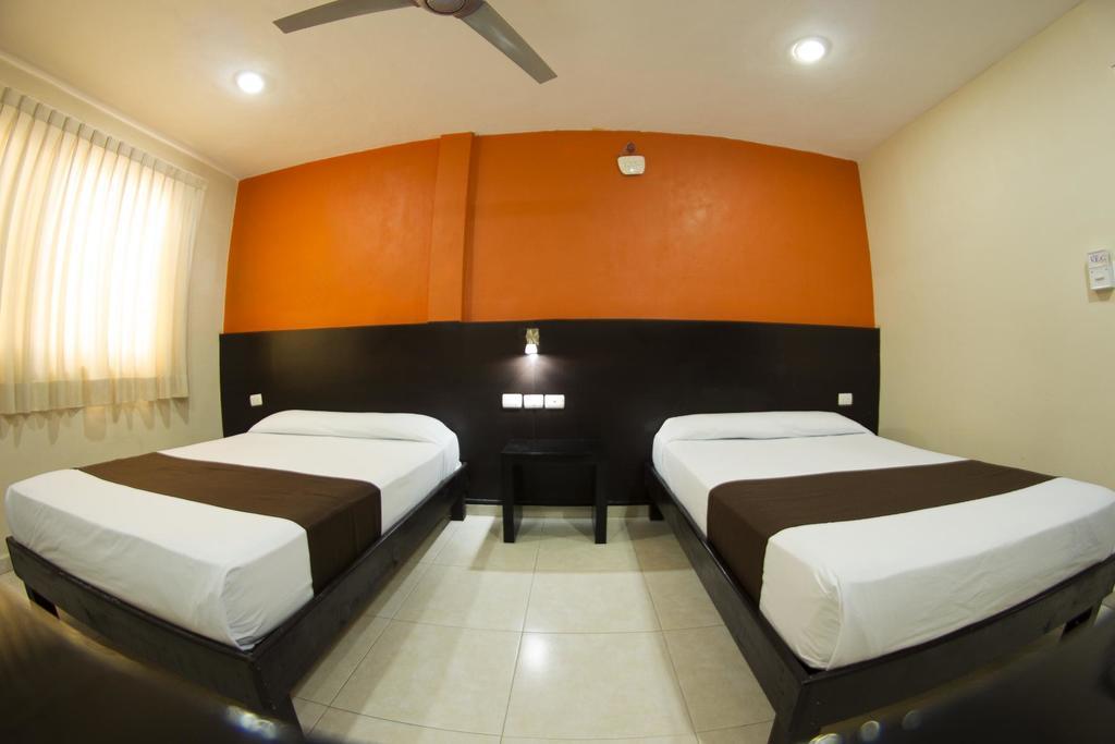 Hotel & Suites Domani Прогресо Екстериор снимка