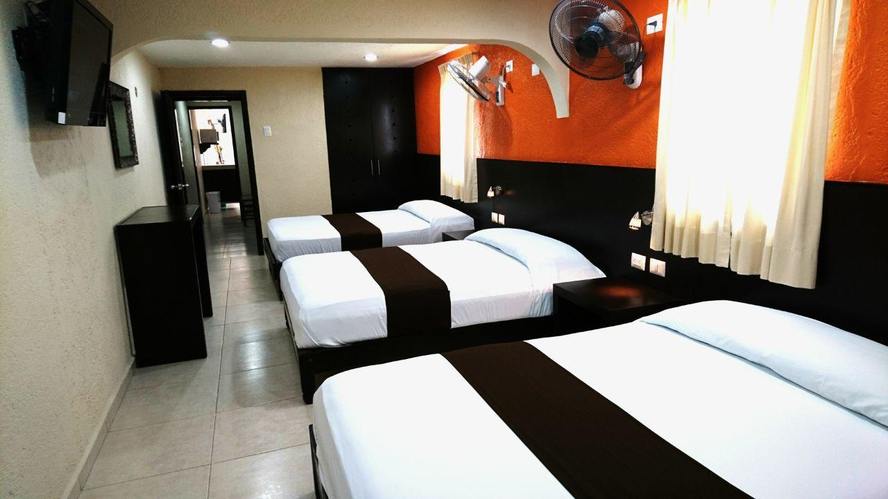 Hotel & Suites Domani Прогресо Екстериор снимка